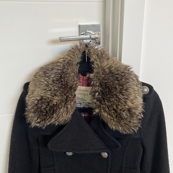 Aritzia Community Cadet Wool Coat - Picture 6 of 10